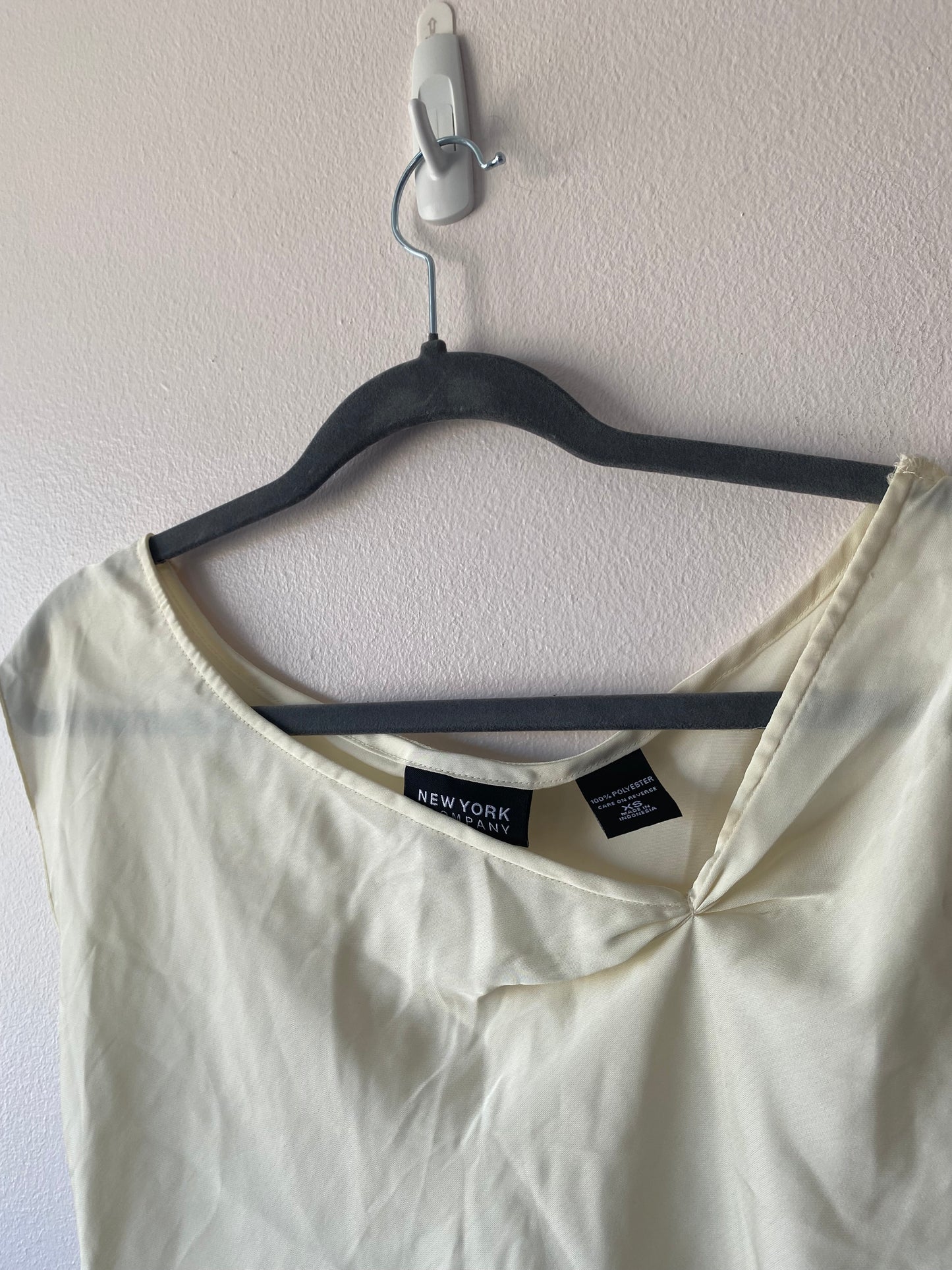 NY&Company White Asymmetric Top