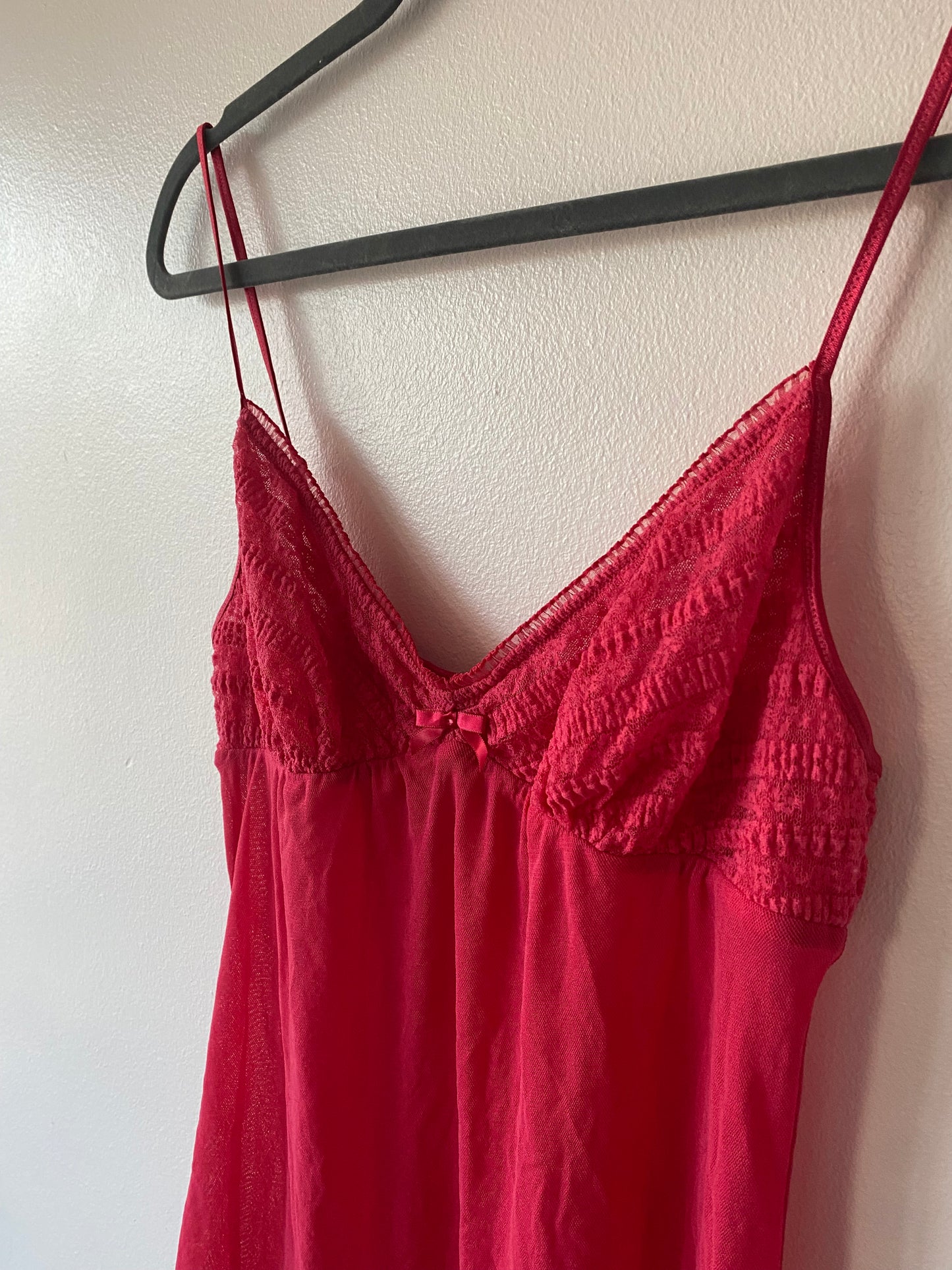 VS Red Sheer Slip